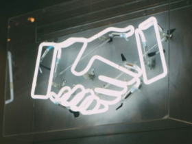 OpenAI完成重大架构重组 与微软签署全新战略合作协议